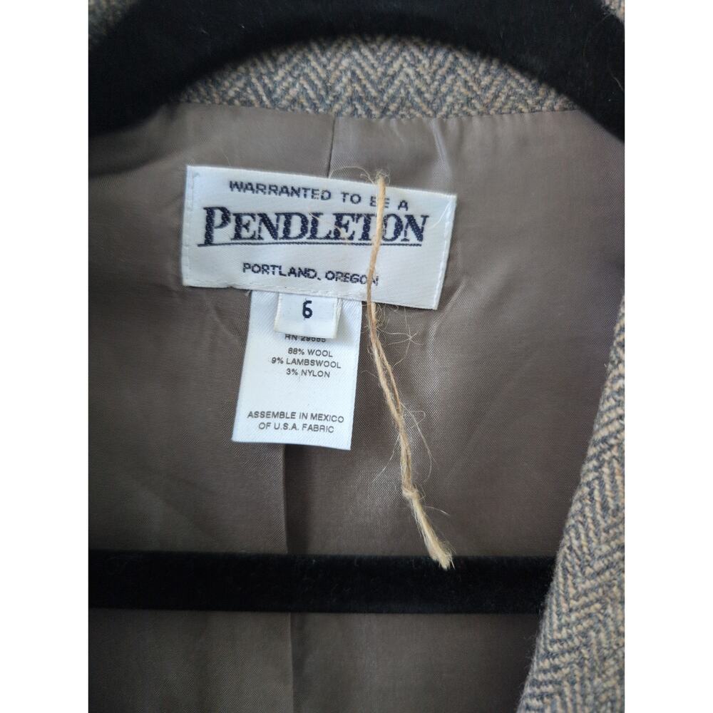 Pendleton Vintage Herringbone Tan & Gray Two Button Blazer size 6 - Picture 2 of 5